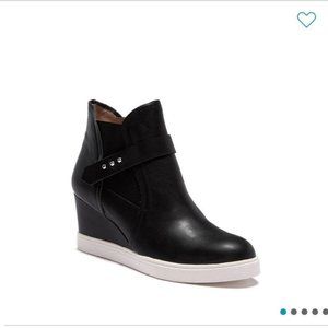 NWOT Linea Paolo High Top Wedge Sneaker